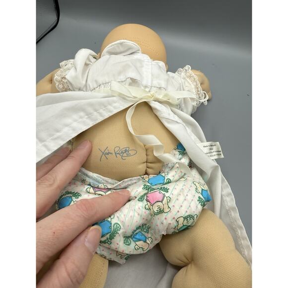 Vintage 1984 Cabbage Patch Kids Baby Doll Blue Eyes Christening Gown - Picture 3 of 6